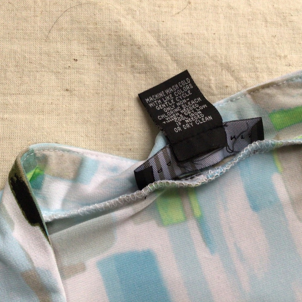 Abstract Patterned Blouse - image 4